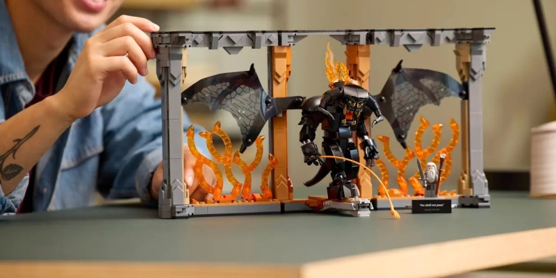Lego представила набор «Ты не пройдёшь!» — с Балрогом и Гэндальфом из «Властелина колец»